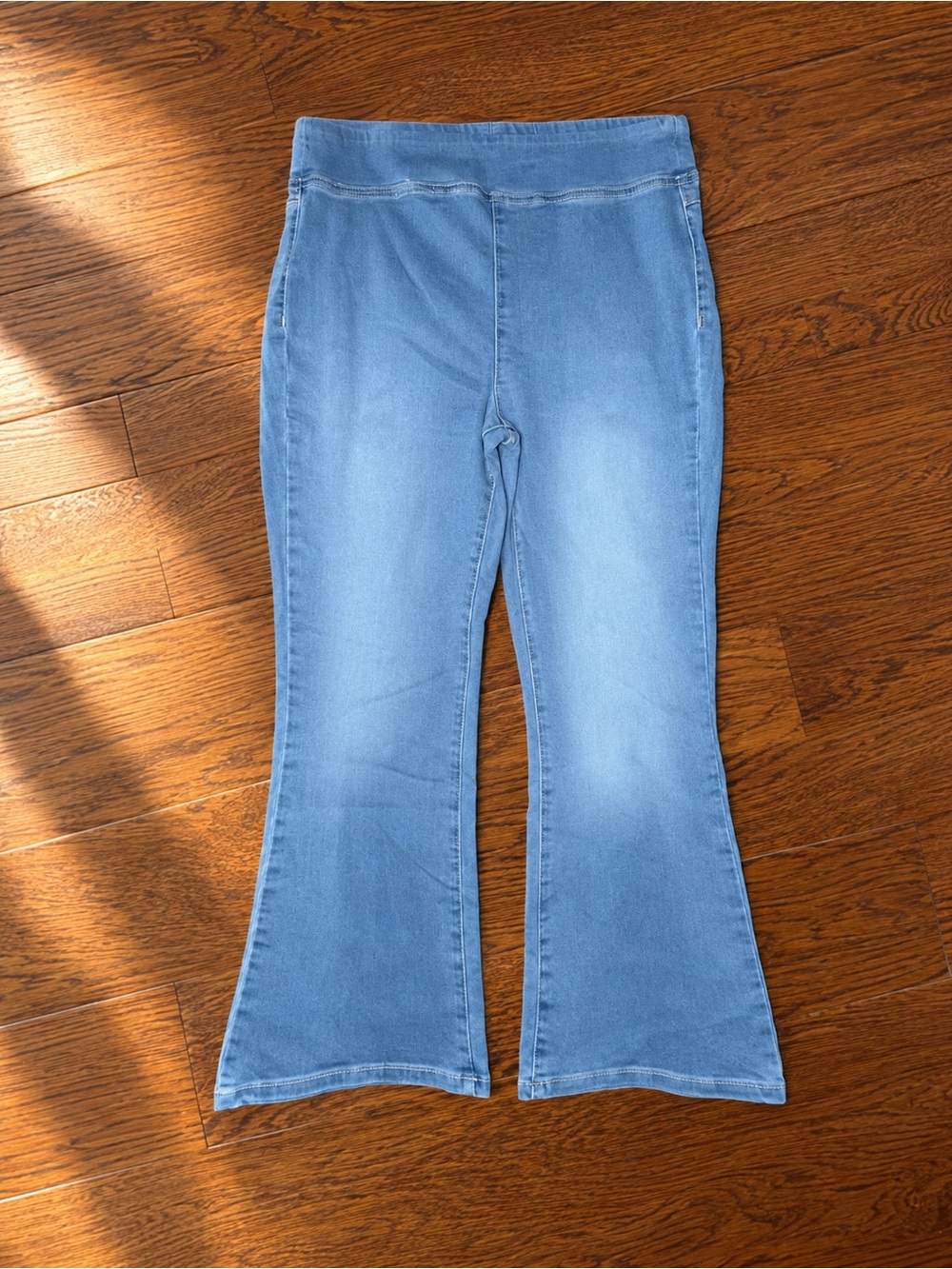 We the Free Women’s Pull On Flare Jeans Sz L NWOT
